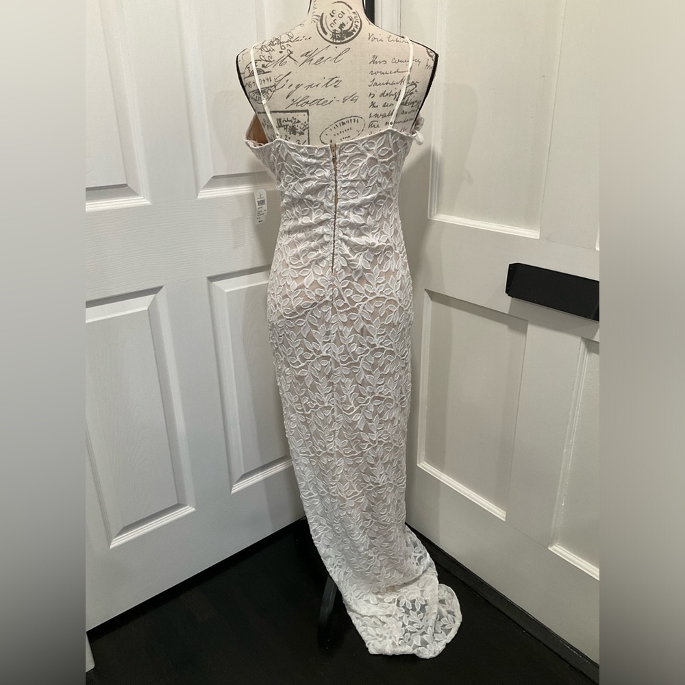 NWT WINDSOR WEDDING PROM COCKTAIL HIGH SIDE SLIT NUDE AND WHITE LACE GOWN - Picture 6 of 11
